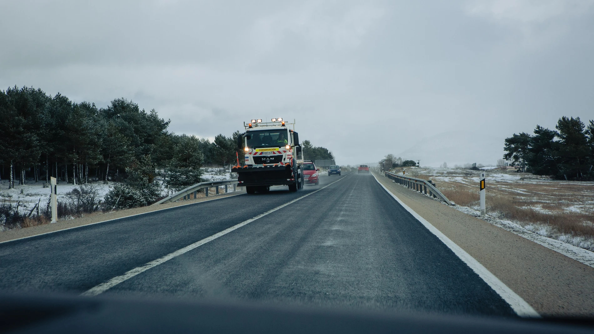 La nieve empieza a aparecer en las carreteras de Soria