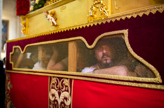Costaleros en la Procesión de La Borriquita. 