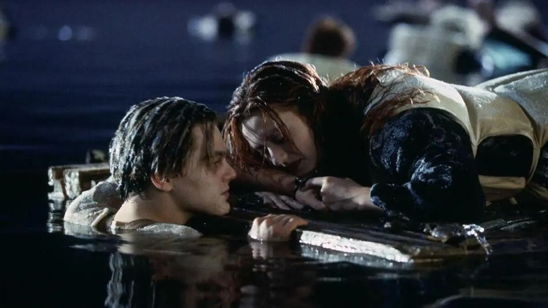 El tablón de la escena final de "Titanic"