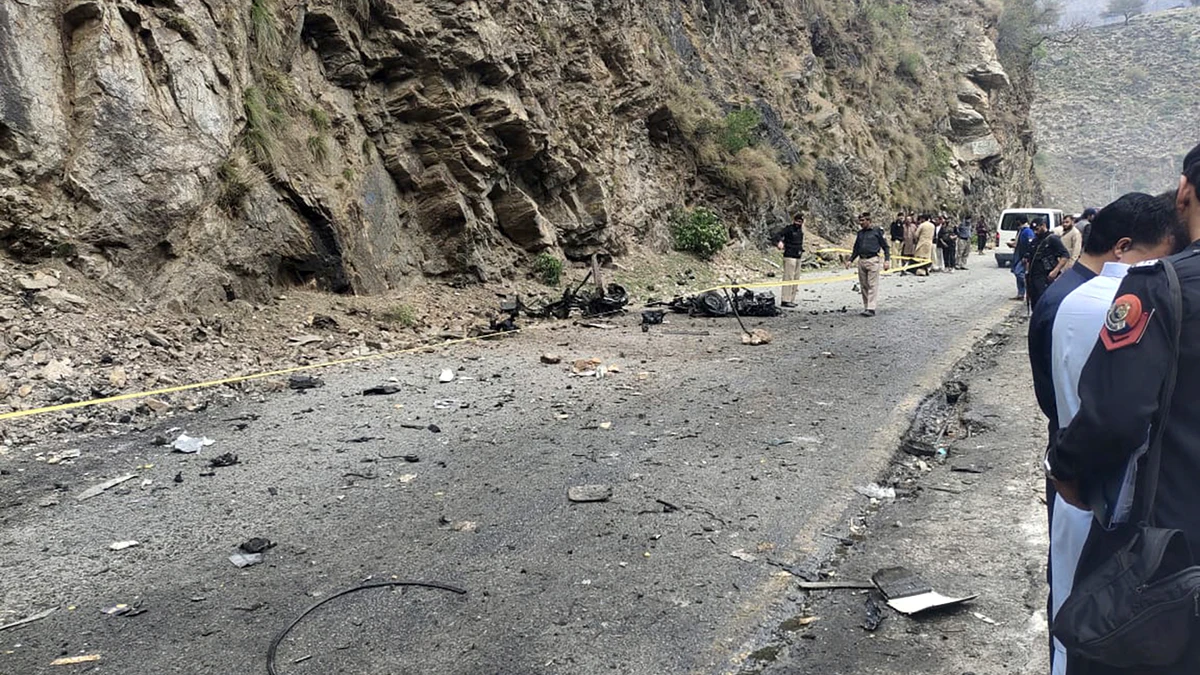 Un ataque suicida contra un convoy de ingenieros chinos deja seis muertos en Pakistán