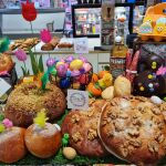 Las monas y panquemaos artesanas llenan los hornos valencianos en Pascua