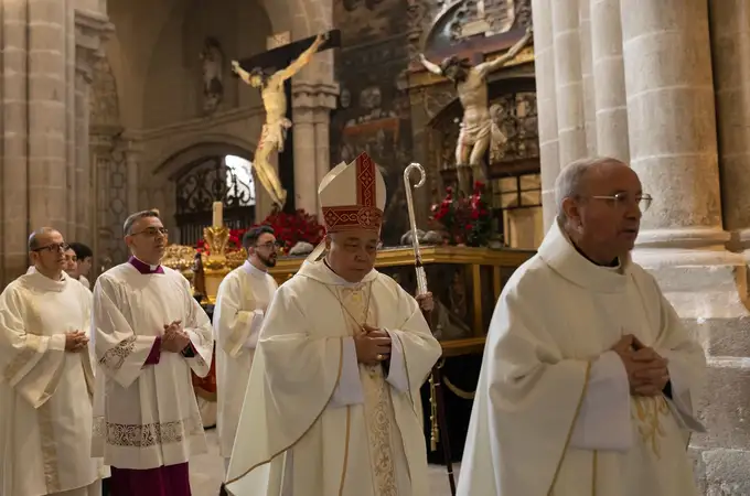 El nuncio del Papa en España llama a rezar por Francisco en esta Semana Santa