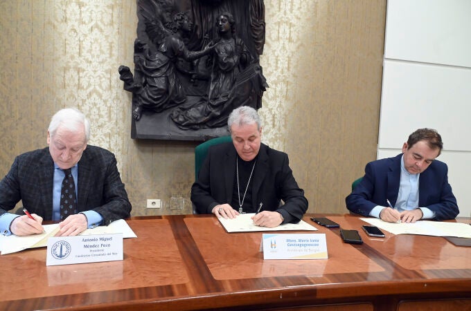Firma de un convenio de colaboración entre el Arzobispado y la Catedral con la Fundación Consulado del Mar de Burgos