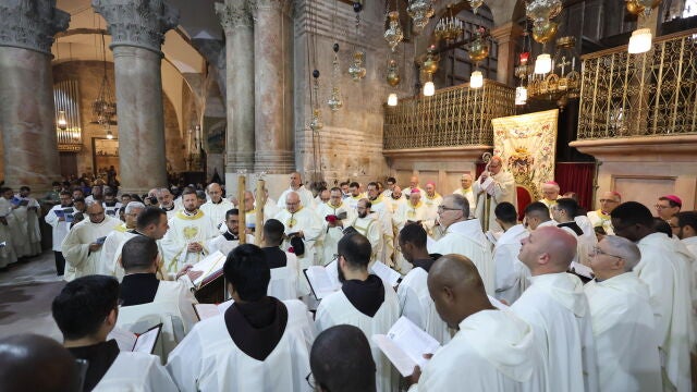 Misa de Jueves Santo en la iglesia del Sagrado Sepulcro de Jerusalén