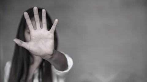 Los presuntos autores serían tres menores que habrían manipulado fotos de compañeras de instituto para convertirlas en escenas sexuales