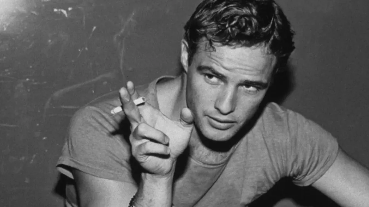 Marlon Brando cumpliría hoy 100 años: escándalos y escarceos bisexuales del gran icono del cine