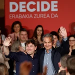 Acto electoral en Irun del PSE-EE con Eneko Andueza y José Luis Rodríguez Zapatero.