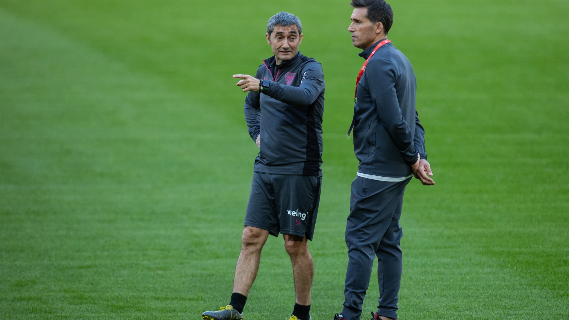 Ernesto Valverde, head coach of Athletic Club, gestures during training before the Final Copa de Rey, football match between Athletic Club and RCD Mallorca at La Cartuja Stadium on April 5, 2024 in Sevilla, Spain AFP7 05/04/2024 ONLY FOR USE IN SPAIN