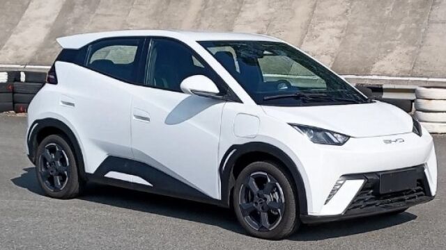 Coche eléctrico chino BYC