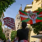 Aficionados del Athletic y Mallorca en Sevilla