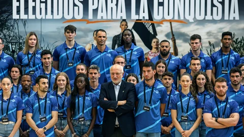 Juan Roig, con los deportistas