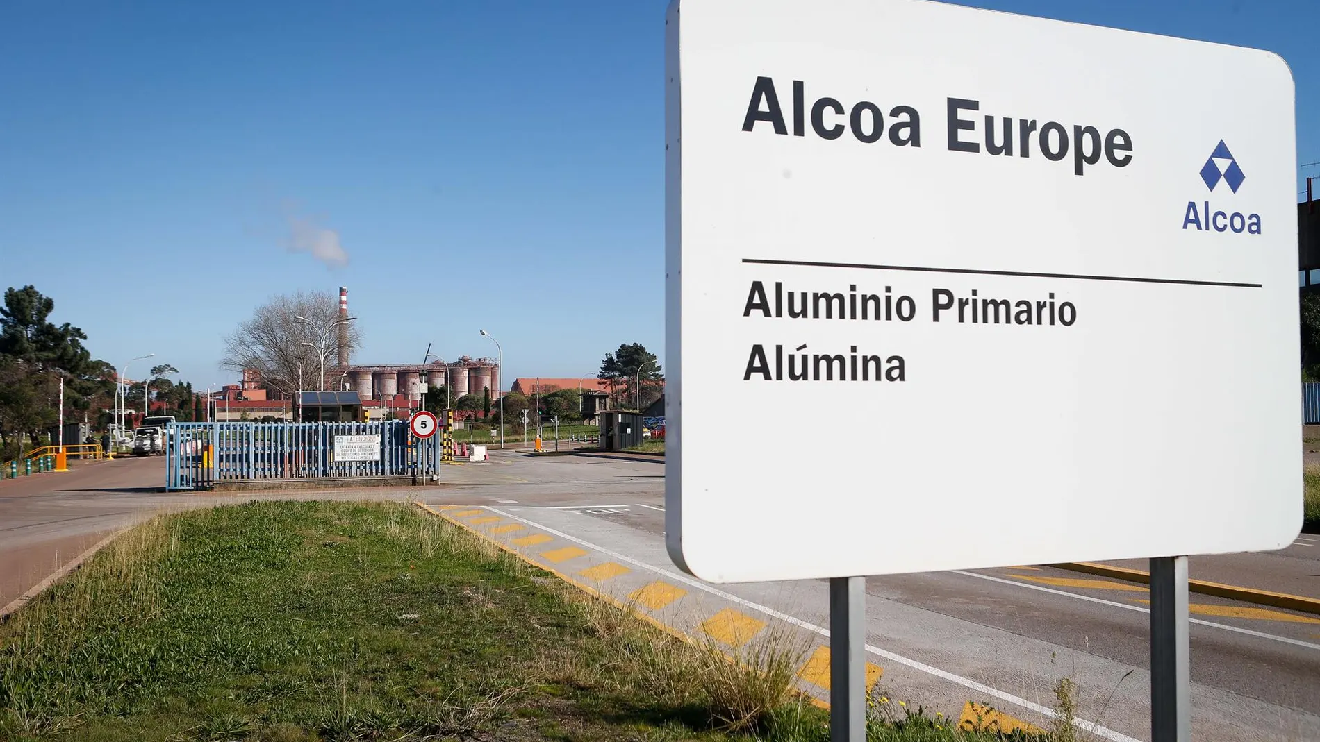 Fábrica de Alcoa. 