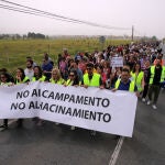 Vecinos de la base aérea de Armilla rechazaron con una marcha un campamento de inmigrantes