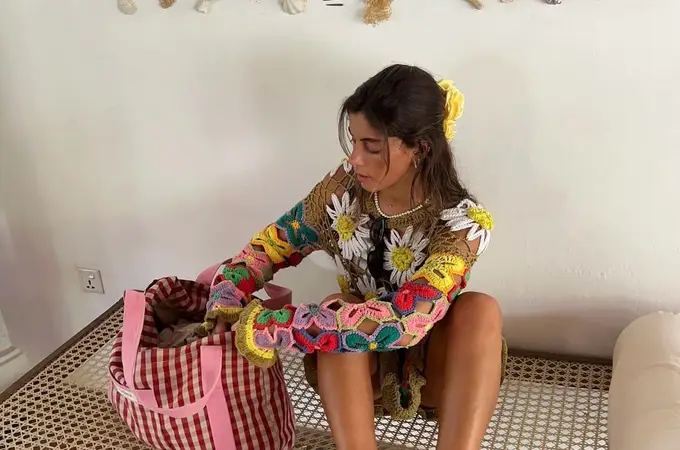 Solo queremos que llegue el verano para llevar el top de crochet de Sara Baceiredo perfecto para la playa
