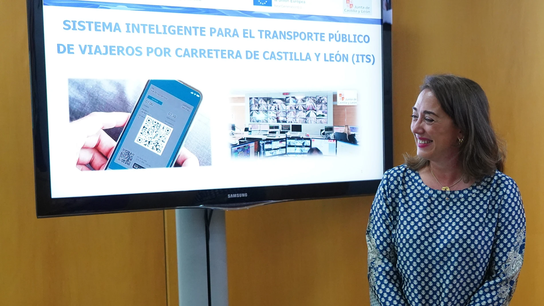 La consejera de Movilidad, María González Corral, durante la presentación del sistema del transporte público de viajeros