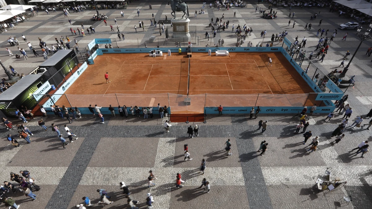 Así se ve el tenis desde lo alto de la Plaza Mayor