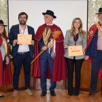 a alcaldesa de Fuentes de Oñoro, Laura Vicente, y su homólogo de Vilar Formoso, André Silva, fueron entronizados como nuevos miembros de la Cofradía