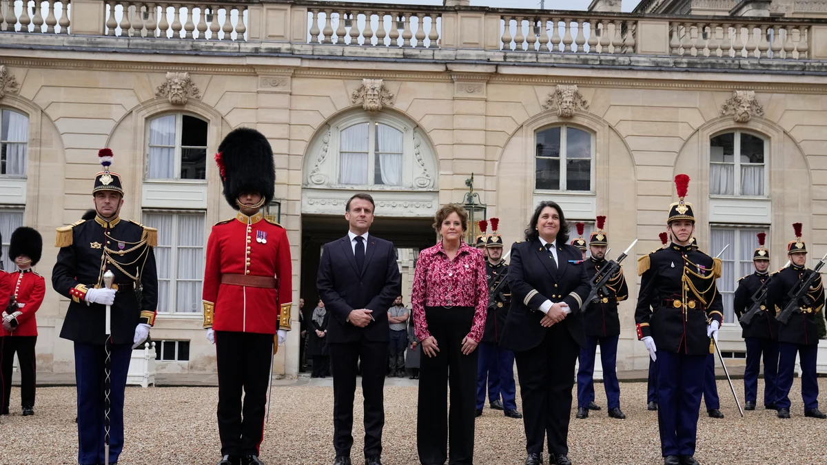 Francia y Reino Unido conmemoran sus 120 años de alianza con un cambio de guardia entre el Elíseo y Buckingham