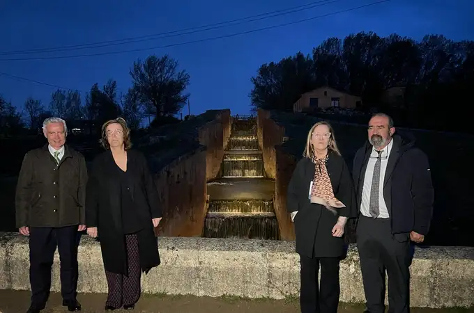 La cuádruple esclusa del Canal de Castilla estrena iluminación sostenible 