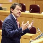 Mañueco interviene en el Senado en presencia del presidente de la región de Cataluña, Pere Aragonés