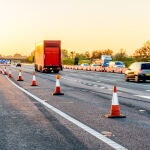 La Dirección General de Tráfico actualiza sus normativas para garantizar la seguridad en las carreteras españolas y evitar accidentes de tráfico