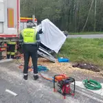 Fallecen los dos ocupantes de una furgoneta tras un choque con un camión en Begonte (Lugo)