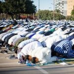 Los musulmanes celebran la fiesta del Fin del Ramadán