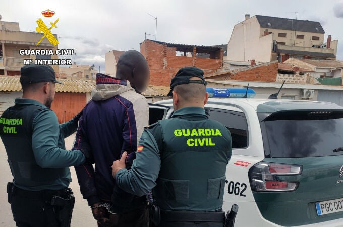 Sucesos.- La Guardia Civil detiene a siete jóvenes por la comisión de robos con violencia en Archena y Águilas