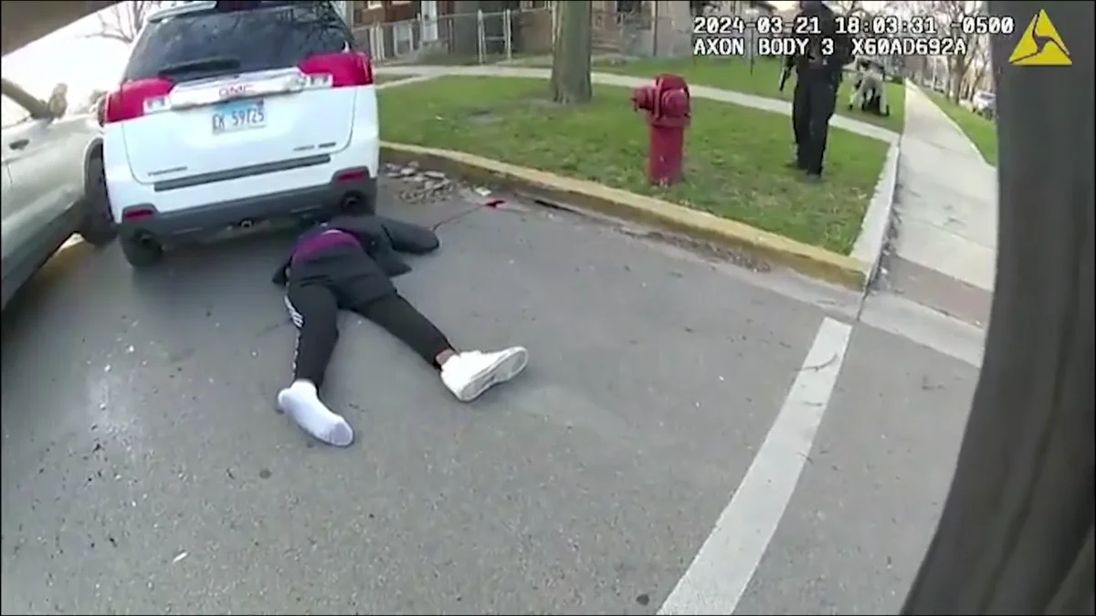 Policías de Chicago matan a un hombre durante un control de tráfico: varias versiones indican que el civil disparó primero