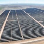 Economía.- Repsol acelera su apuesta por las renovables en EE.UU. y concluye la construcción de su mayor proyecto solar