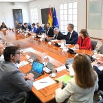 Sánchez se reúne con representantes del sector de la vivienda