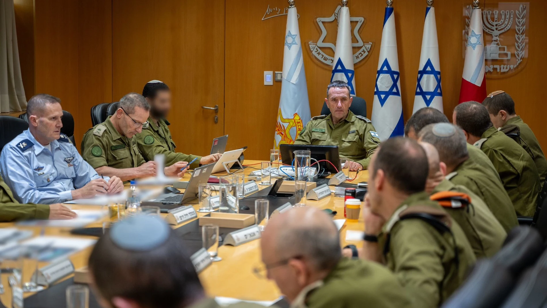 Estado Mayor de las Fuerzas Armadas de Israel con su jefe, Herzi Halevi, a la cabezaFUERZAS ARMADAS DE ISRAEL14/04/2024
