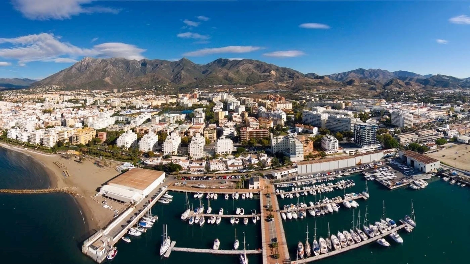 Vista aérea de la ciudad malagueña de Marbella