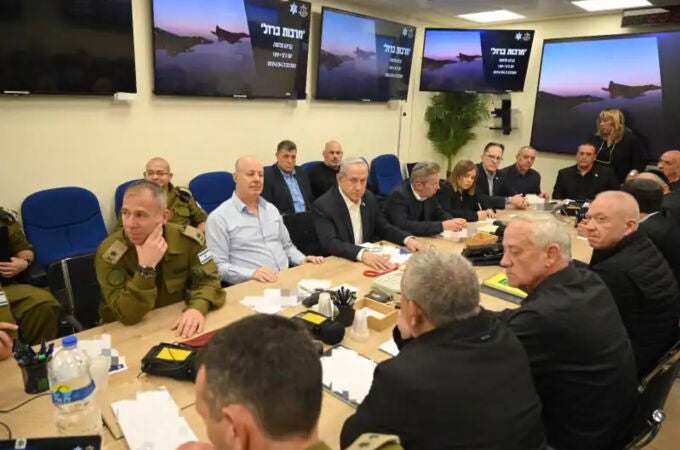 Netanyahu sigue el minuto a minuto del ataque iraní desde el búnker tras convocar una reunión de emergencia del Gabinete de Guerra