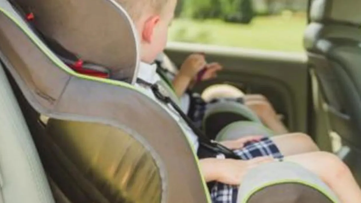 La OCU exige la retirada urgente de esta silla de niño para el coche: podría ser muy peligrosa