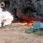 Se declara un incendio en una planta de reciclaje de Requena (Valencia)