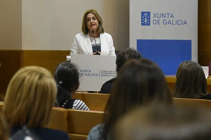 La exconselleira Elena Rivo renuncia al acta tras no entrar en el Gobierno de Rueda 