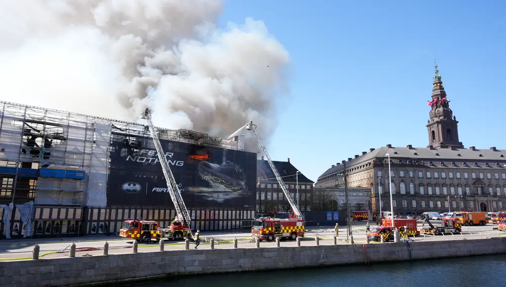 Fire hits historical Stock Exchange building in Copenhagen
