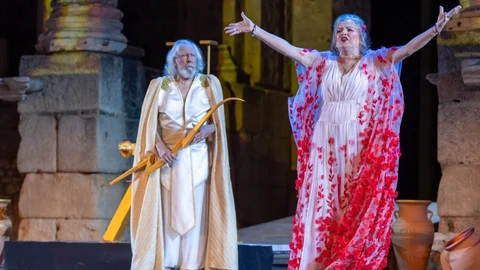 EXTREMADURA.-El espectáculo 'El regalo de Zeus' llega a Los Santos de Maimona (Badajoz) con Emma Ozores y Juan Meseguer