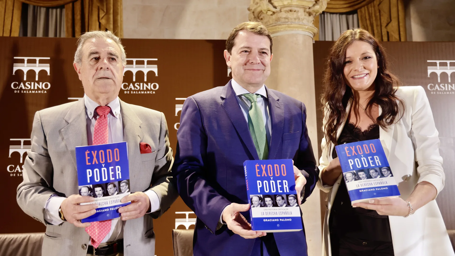 Mañueco junto a Graciano Palomo en la presentación de su libro "Éxodo y poder"