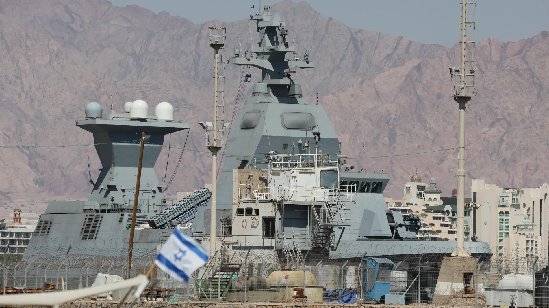 Eilat (Israel), 16/04/2024.- A German-made Sa'ar 6-class corvette of the Israeli Navy docked at the Red Sea port city of Eilat, southern Israel, 16 April 2024. According to an Israeli defense forces spokesperson, a German-made Sa'ar 6-class corvette of the Israeli Navy stationed at Eilat took part in intercepting missiles fired by the Houthis rebels in Yemen during Iran's attack on Israel on 14 April 2024. Israel's defense systems and its allies in the region intercepted 99 percent of more th...