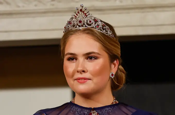 El debut de Amalia de Holanda en la visita oficial de los Reyes confirma su 