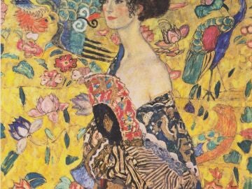 «La dama del abanico» (1912), pintura de Gustav Klimt