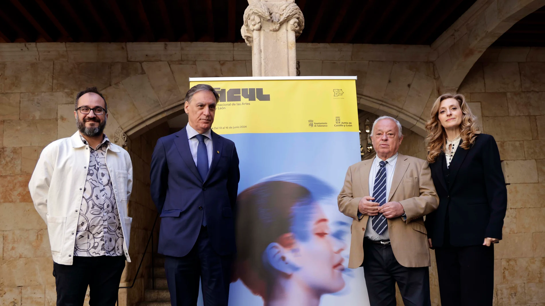 El consejero Gonzalo Santonja presenta el FÀCYL 2024 junto a García Carbayo, Mar Sancho y Rodrigo Tamariz
