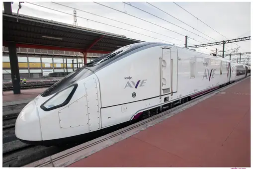 Renfe reubica los trenes liberados por la llegada de los Avril para reforzar y crear nuevas líneas en nueve autonomías