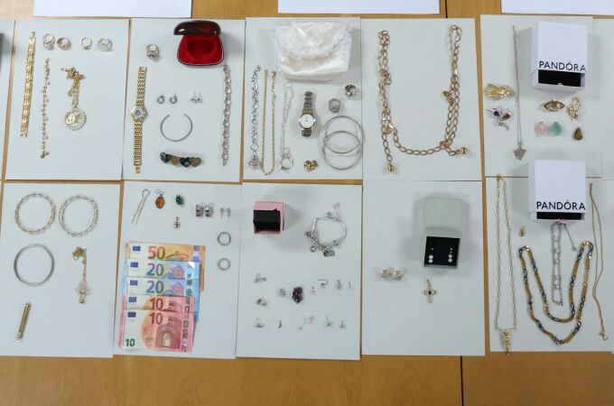 Un botín de 100.000 euros: detienen a una empleada de hogar por robar las joyas de su empleadora