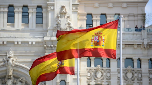 El examen del Instituto Cervantes es una prueba obligada que acredita "el conocimiento de la Constitución española y de la realidad social y cultural de España"