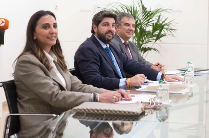 Teresa Ribera se reúne con el presidente de Murcia, Fernando López Miras en Murcia.