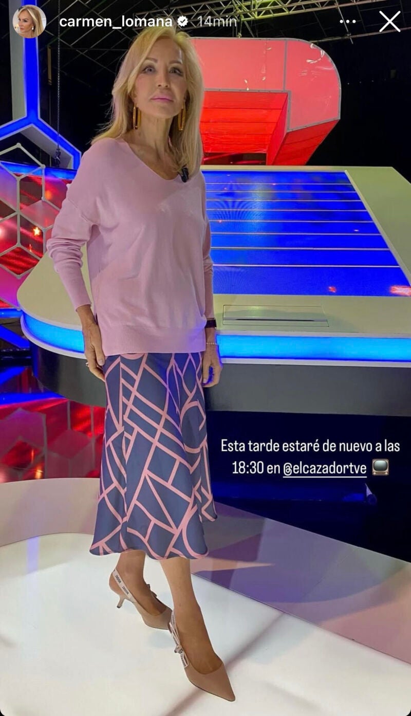 Carmen Lomana y su look elegante.