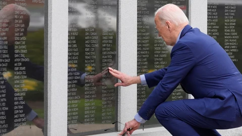 Biden sugiere que su tío militar fue devorado por caníbales en Nueva Guinea